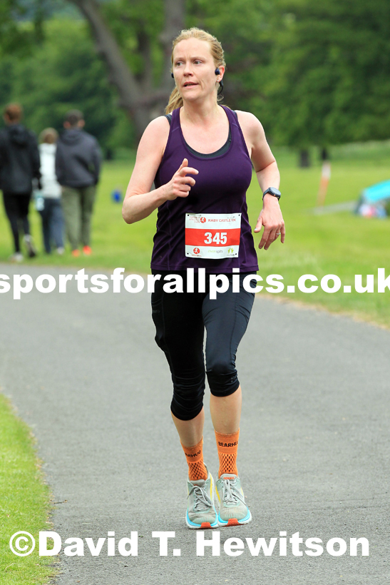 The 2022 Raby Caste 10k Road Race, County Durham. Photo: David T. Hewitson/Sports for All Pics